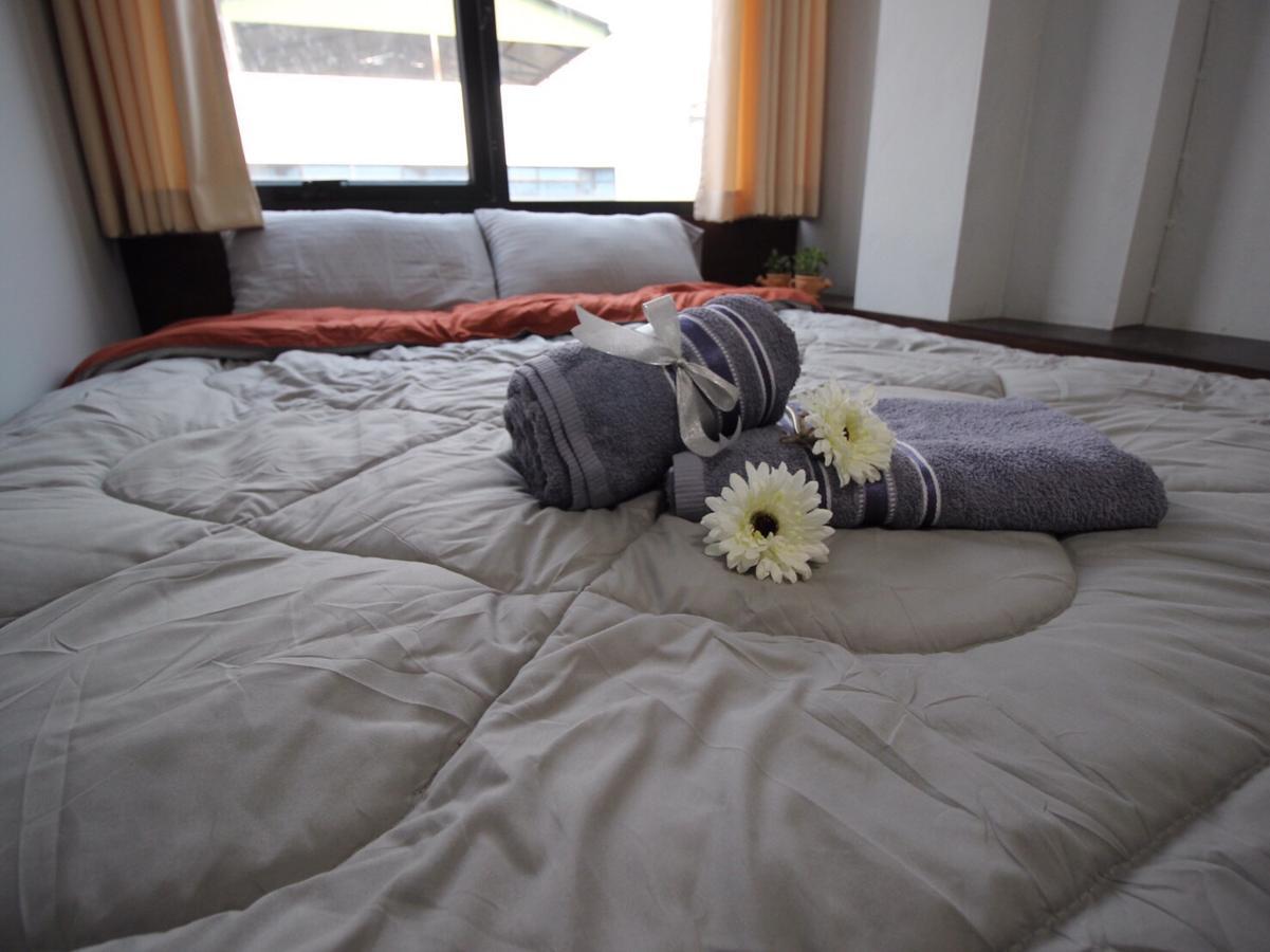 Bedtiny Hostel (Adults Only) Τσιάνγκ Μάι Εξωτερικό φωτογραφία