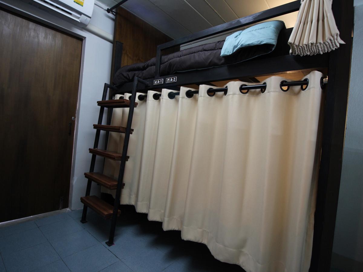 Bedtiny Hostel (Adults Only) Τσιάνγκ Μάι Εξωτερικό φωτογραφία